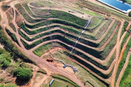 Após barrar novo contrato emergencial, Justiça suspende embargo do lixão de Aparecida