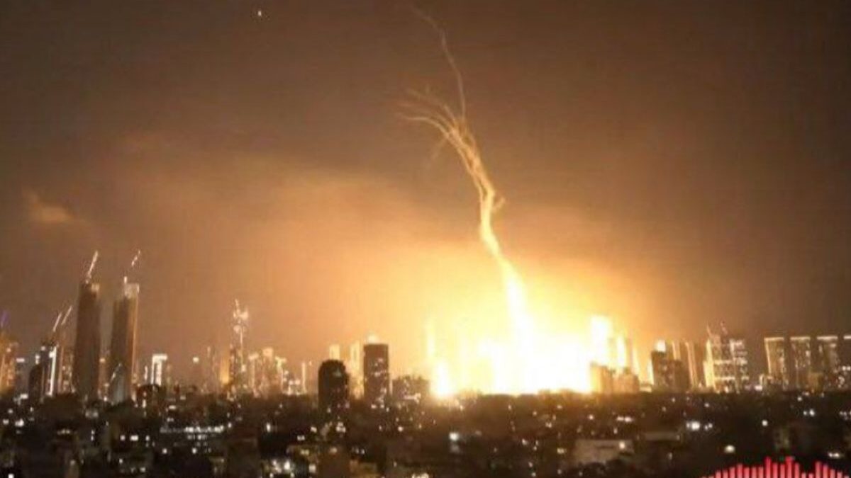 Míssil explode em Tel Aviv, Israel (Foto: Reprodução)