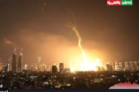 Míssil explode em Tel Aviv, Israel (Foto: Reprodução)