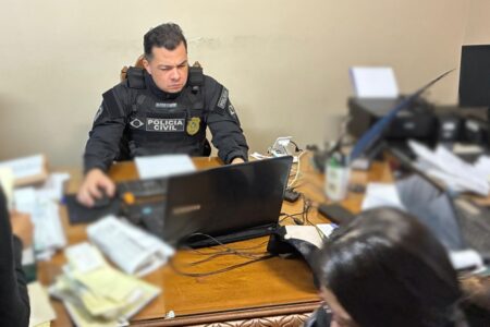 Polícia cumpre mandados de busca e apreensão na casa do prefeito e de servidores de Pontalina