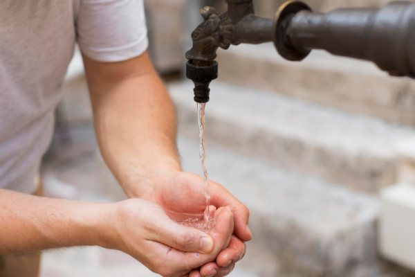 Saneago fará serviço que pode comprometer o abastecimento Aparecida de Goiânia pode ficar sem água neste domingo (25); veja bairros afetados