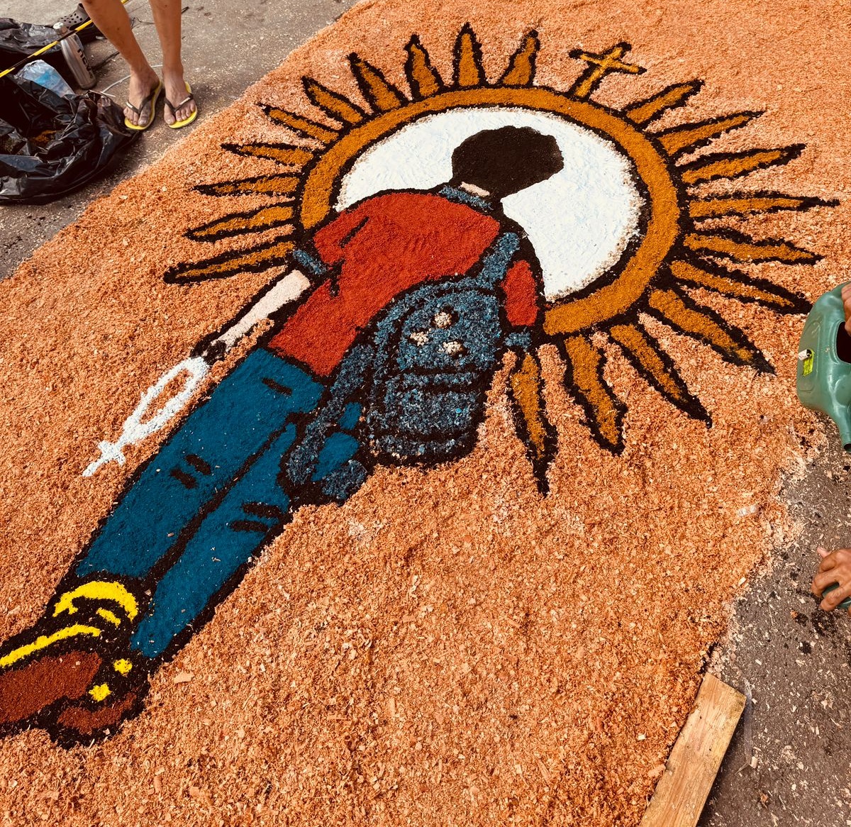 Tradição dos tapetes de Corpus Christi emociona fiéis e fortalece a fé; veja fotos Paróquia Nossa Senhora da Assunção