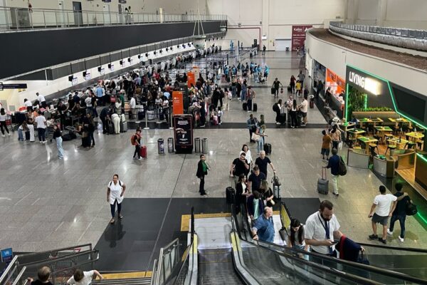 Aeroporto de Goiânia espera 340 mil passageiros nas férias de julho