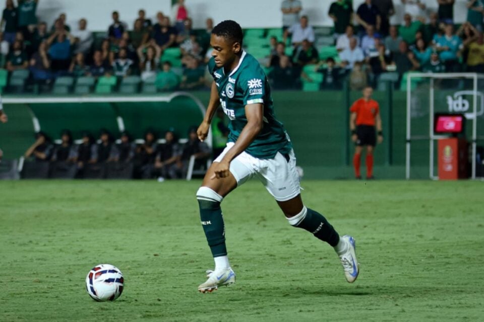 Jajá em partida pelo Goiás na temporada
