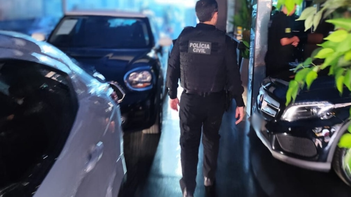 Loja de carros de luxo acusada de dar prejuízo de R$ 10 milhões em clientes sofreu golpe de R$ 2 milhões, diz advogado