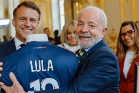 Lula e o presidente da França, Emmanuel Macron (Foto: Palácio do Planalto)