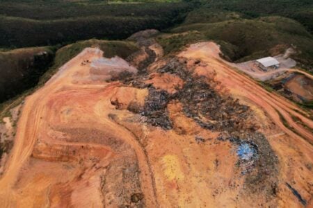 Lixão de Padre Bernardo: contaminação de córrego (Foto: Divulgação)