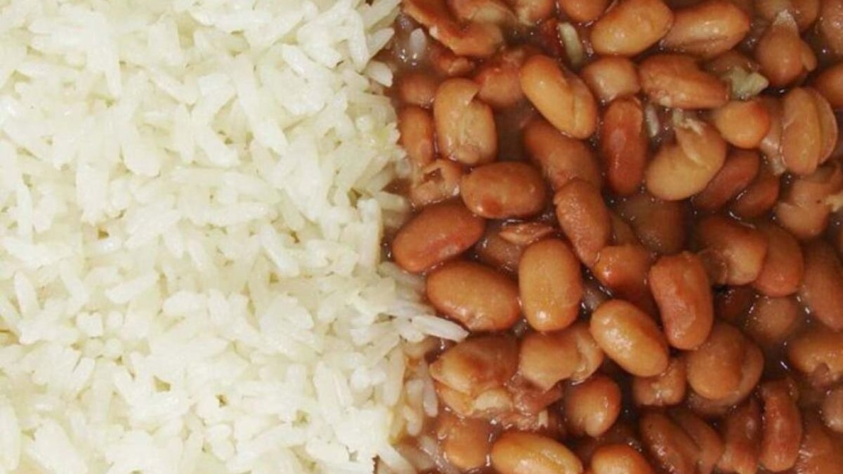 Arroz com feijão: prato saudável (Foto: Agência Brasil)