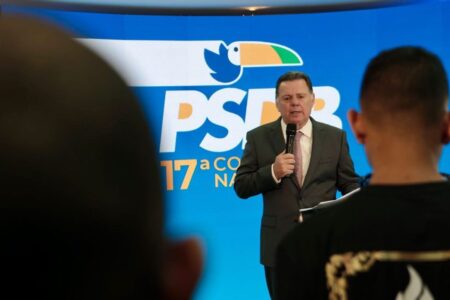 Marconi à frente do tucano do PSDB (Foto: Divulgação)