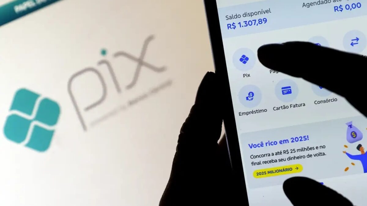 Nova ferramenta do Banco Central vai seguir dinheiro roubado em golpe do Pix Sistema atual analisa só a primeira conta que recebeu