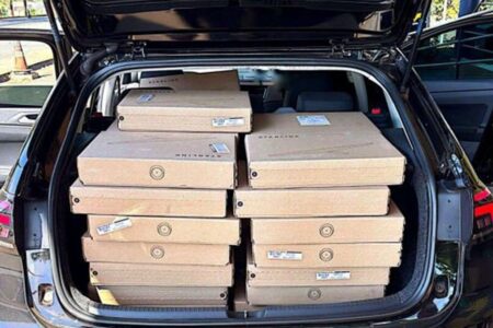 PRF apreende 43 antenas de internet via satélite na BR-153, em Itumbiara