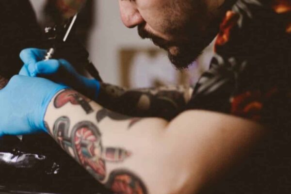 Tattoo Rock Fest reúne 160 tatuadores no fim de semana em Goiânia