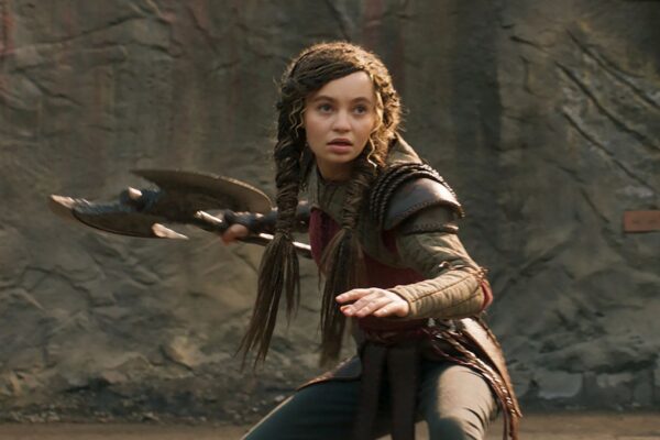 Nico Parker, atriz de ‘Como Treinar o Seu Dragão’ responde a ataques por sua escalação no live-action