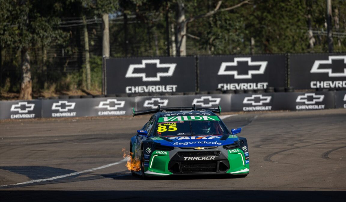 Guilherme Salas, pole position no Velopark
