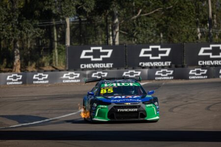 Guilherme Salas, pole position no Velopark