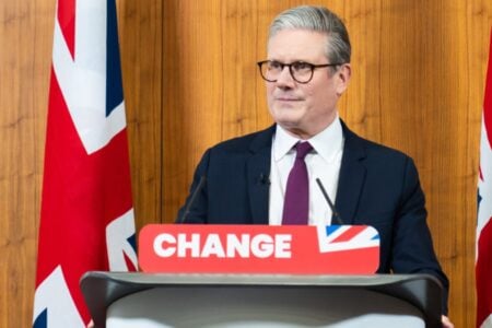 Reino Unido envia jatos ao Oriente Médio, após ameaças do Irã