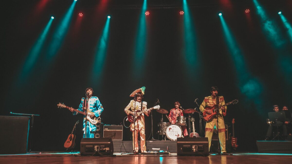 Espetáculo com tributo aos Beatles chega a Goiânia em agosto
