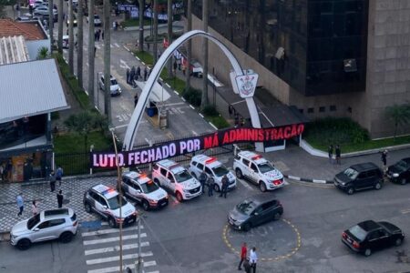 Sede do Corinthians, invadida nesta terça-feira (03/06)