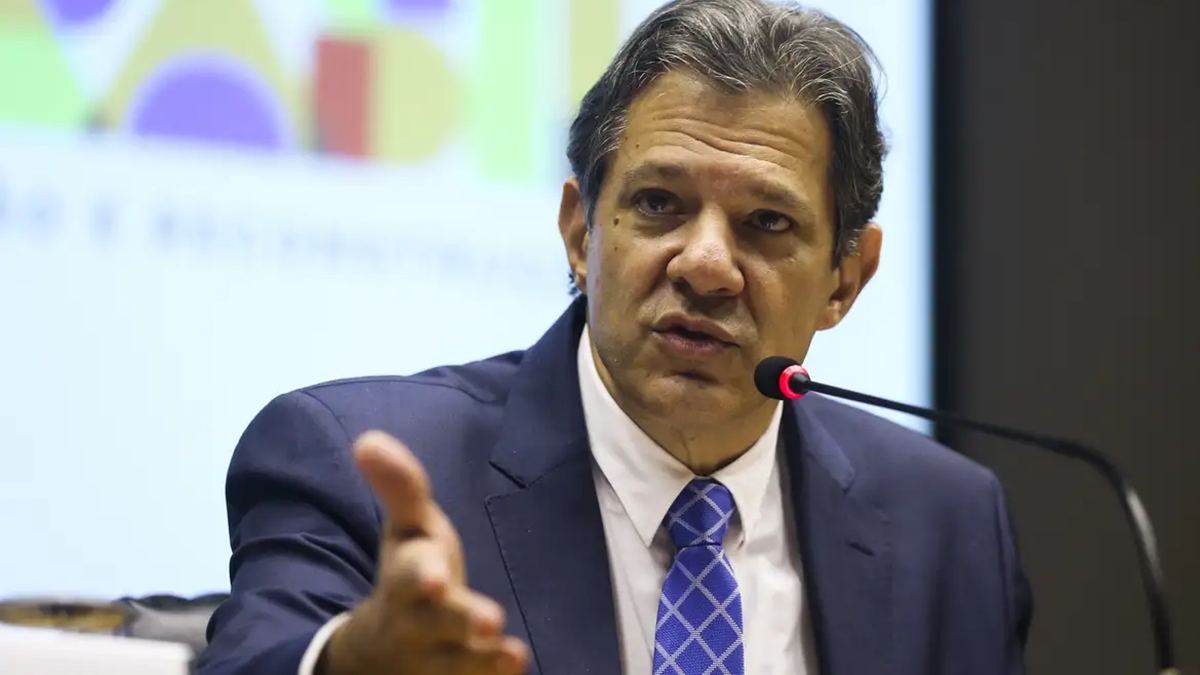 Especialistas divergem sobre eficácia de governo ir ao STF contra derrubada do IOF pelo Congresso