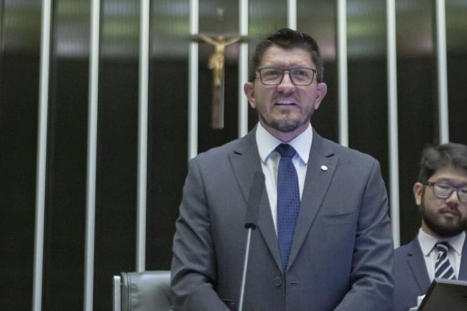 Podemos encerra oficialmente tratativas de fusão com o PSDB