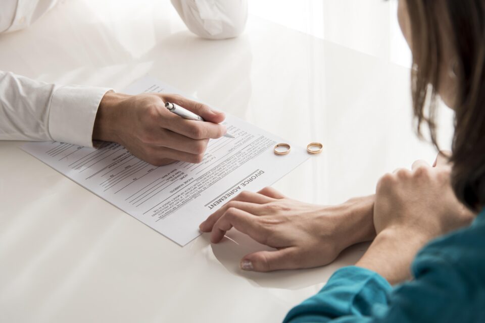 o que o novo Código Civil pode mudar na vida conjugal um das partes do casal poderá ir ao cartório e requerer separação