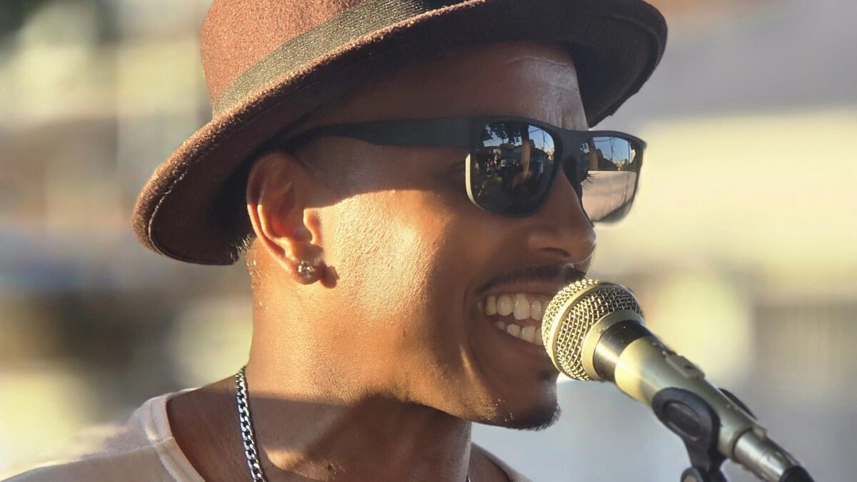 Projeto 'Samba em Goiânia' recebe show gratuito de Tonny Vox
