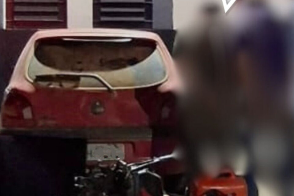 os dois tinham passagens por violência doméstica Dupla é presa por furtar barco em Santo Antônio do Descoberto