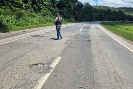A imagem mostra a situação da pista