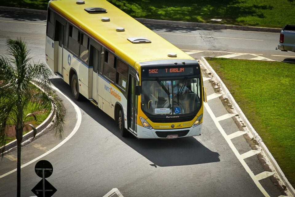 onibus-terminal-praca-da-biblia