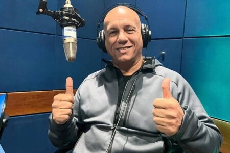 Morre Anísio Mello Júnior, voz da abertura brasileira de 'Dragon Ball Z', aos 60 anos