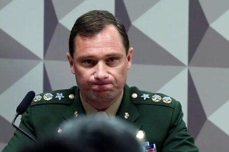Mauro Cid é preso pela Polícia Federal Tenente-coronel é ex-ajudante de ordens do ex-presidente Jair Bolsonaro