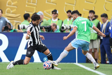 Na estreia do Super mundial de Clubes, Botafogo começa com vitória