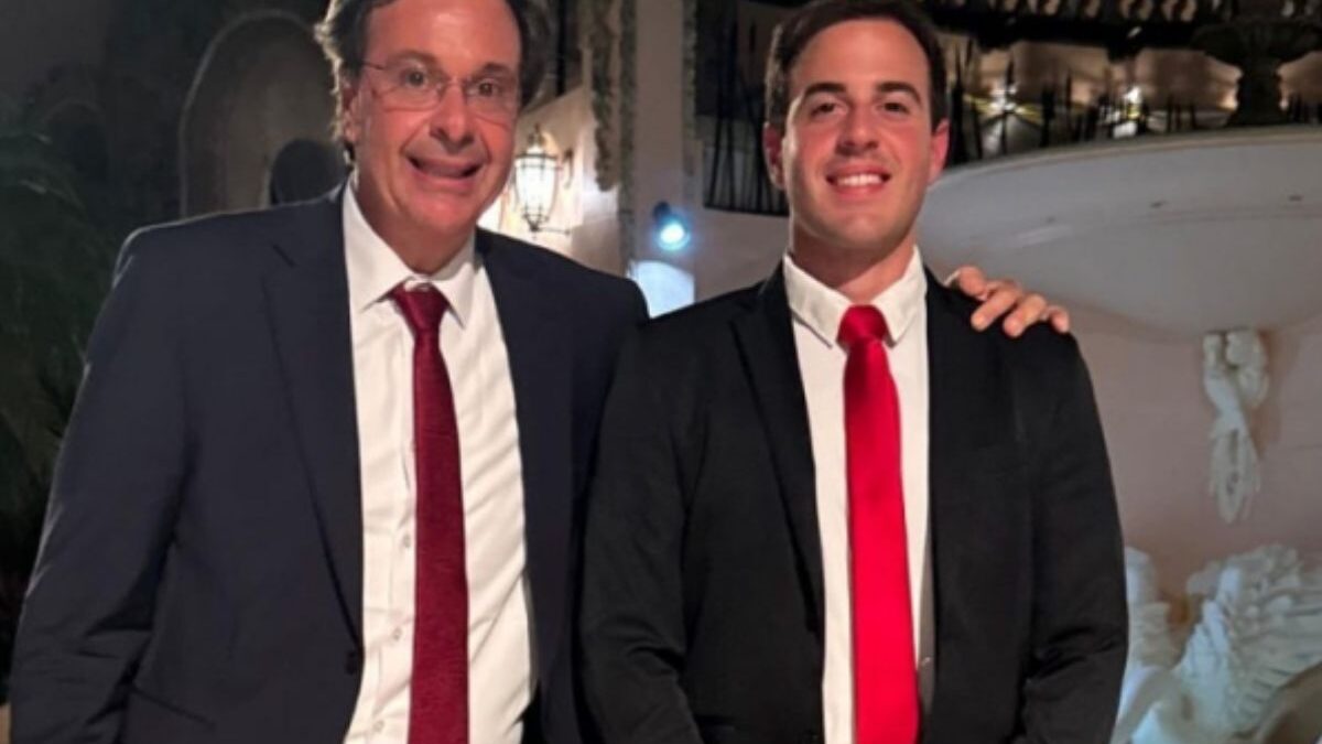 Ex-ministro Gilson Machado ao lado do filho (Foto: redes sociais)