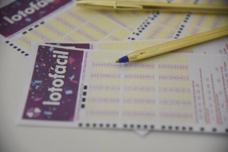 Lotofácil 3421: confira o resultado e veja dicas de como acertar mais números na loteria Prêmio estimado é de R$ 1,8 milhão, segundo a Caixa