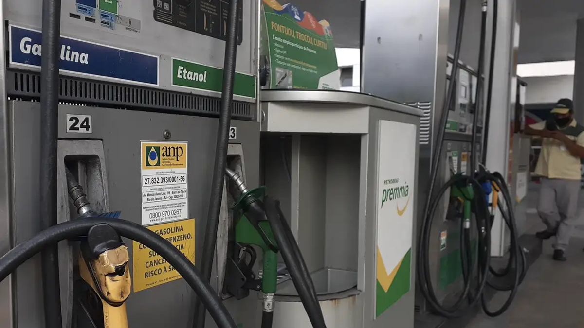 Petrobras anuncia redução de 5,6% da gasolina para distribuidoras