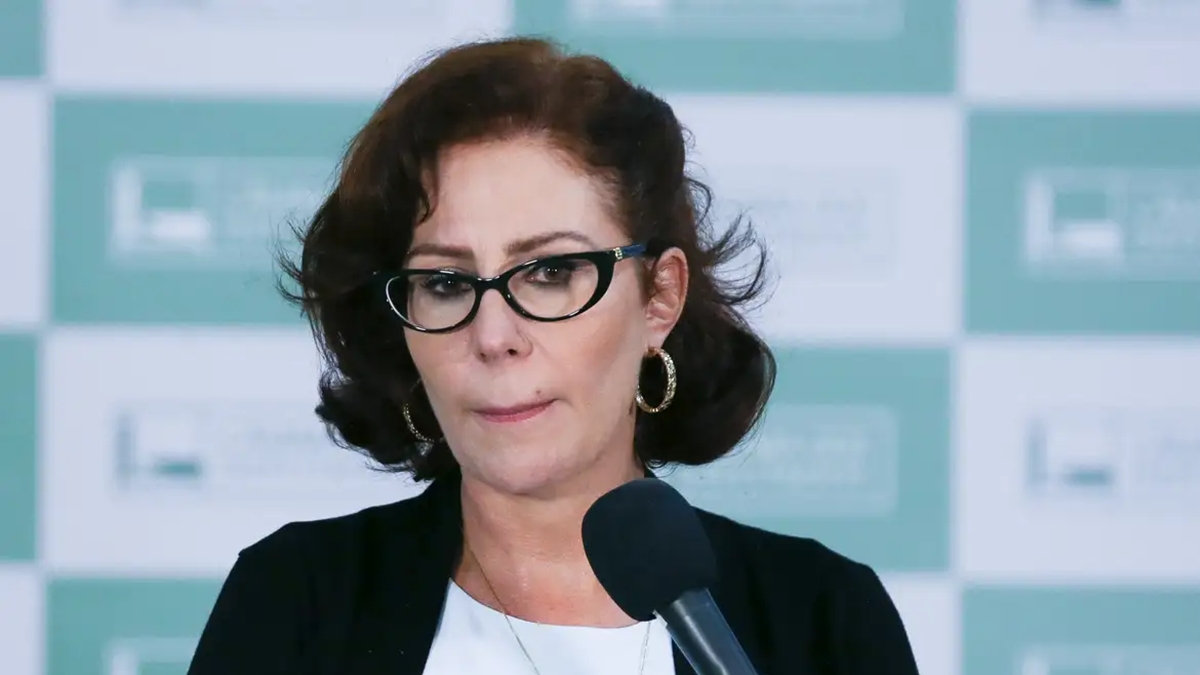 PGR pede ao Supremo prisão de Carla Zambelli