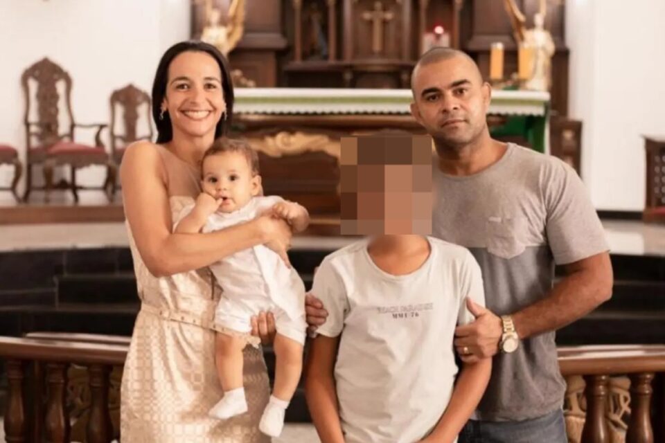 Adolescente mata pais e irmão de 3 anos e enterra corpos em cisterna: "Faria tudo de novo" Crime teria sido motivado