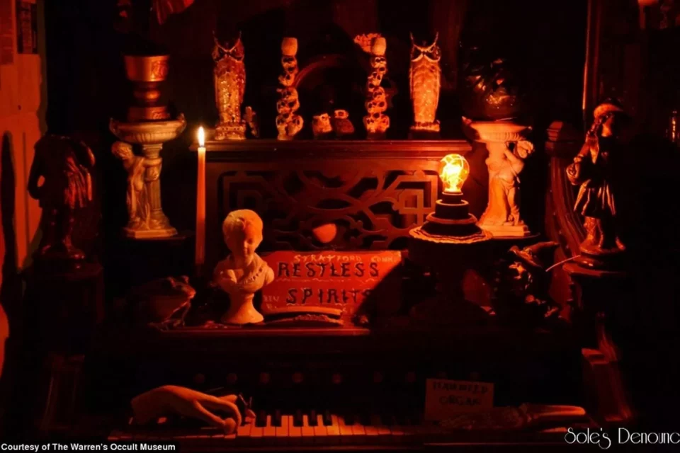 Museu dos Warren: conheça o maior acervo do oculto que guarda itens como Annabelle 7 Museu Oculto dos Warren