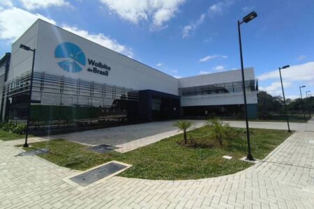 Fábrica de mosquitos contra dengue em Curitiba (Foto: Divulgação/Fiocruz)