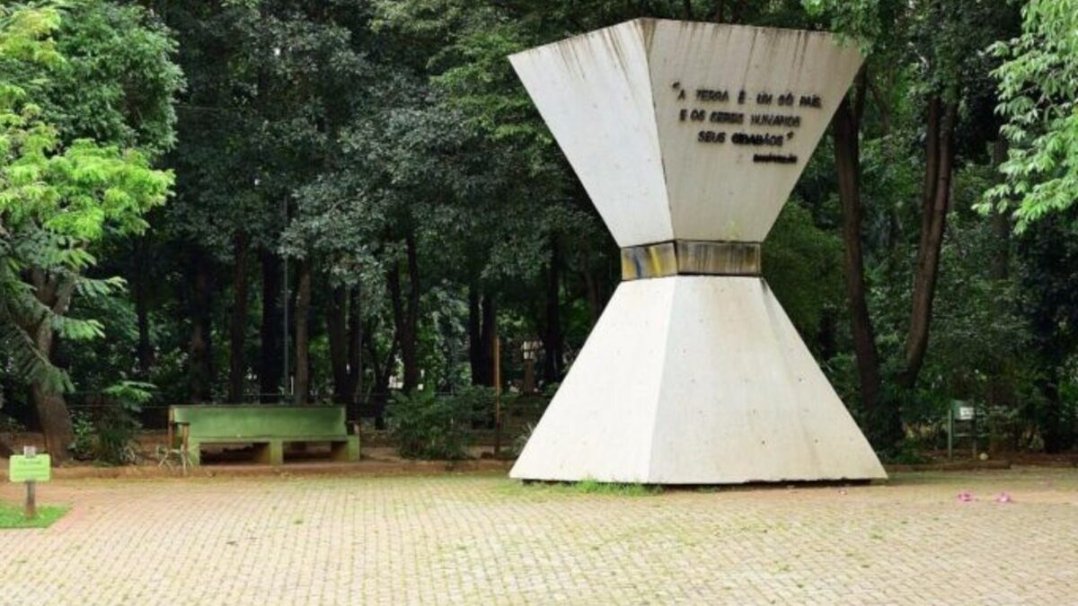 Homem é morto a facadas durante briga no Bosque dos Buritis, em Goiânia