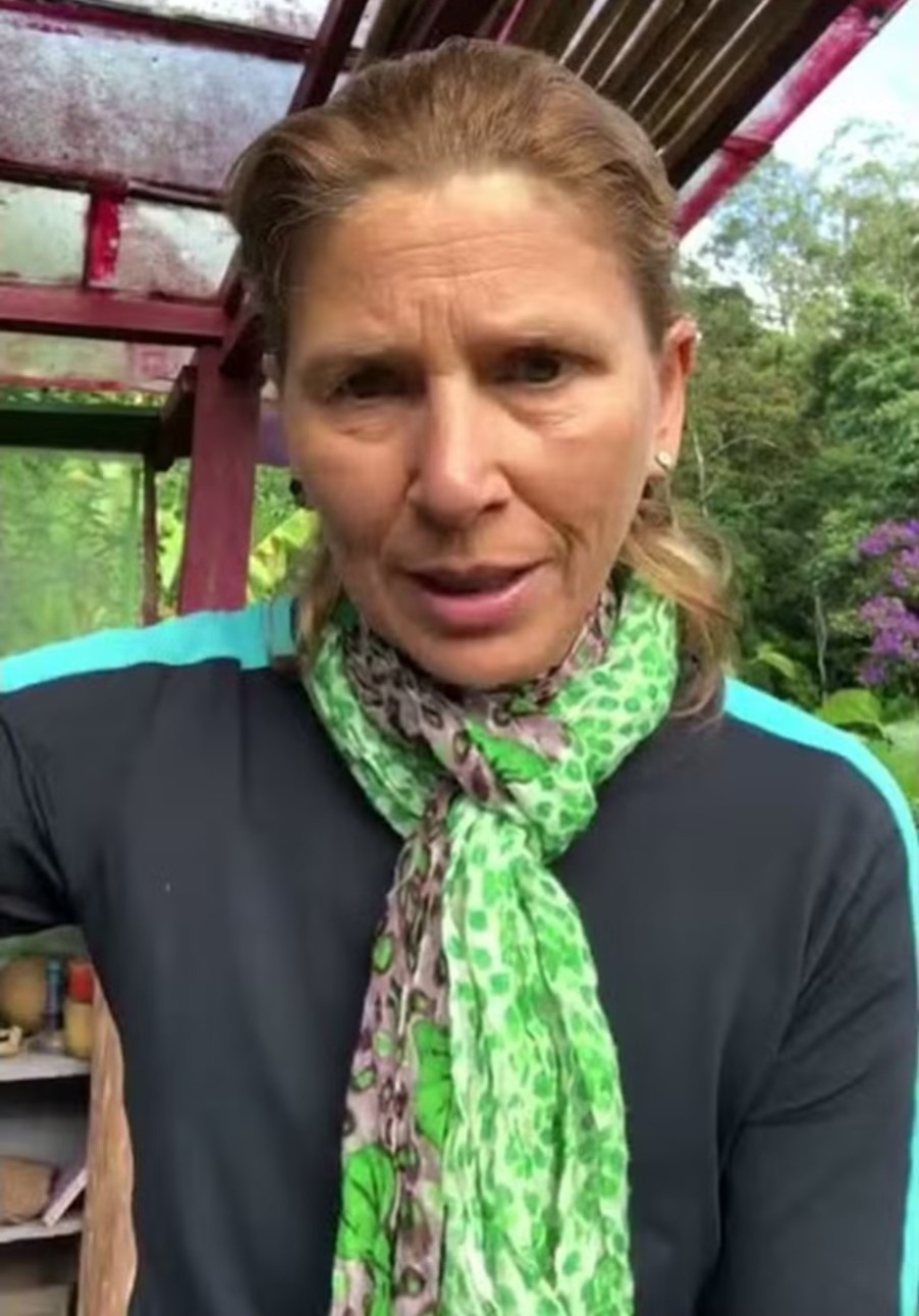 Saiba como vive hoje a mulher conhecida como a stripper mais famosa do Brasil Malu Bailo estampou uma das capas mais memoráveis da Playboy