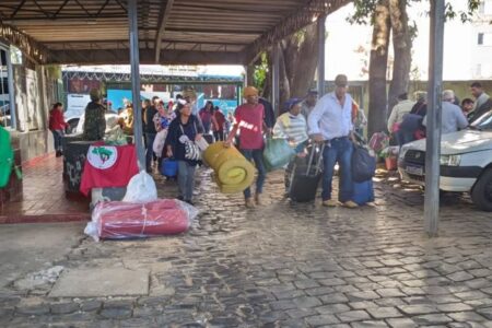 Superintendente do Incra se reúne com MST para discutir assentamento de famílias em Goiás