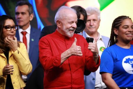 Lula em Goiânia: Assista ao-vivo o discurso no congresso da UNE Político ainda terá reunião reservada com estudantes da UFPA