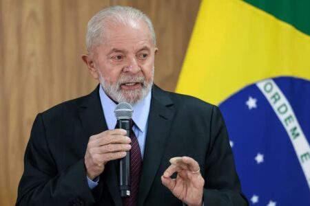 "Se o Trump fizesse no Brasil o que fez no Capitólio, estaria sendo processado como o Bolsonaro", diz Lula taxação pelo governo americano