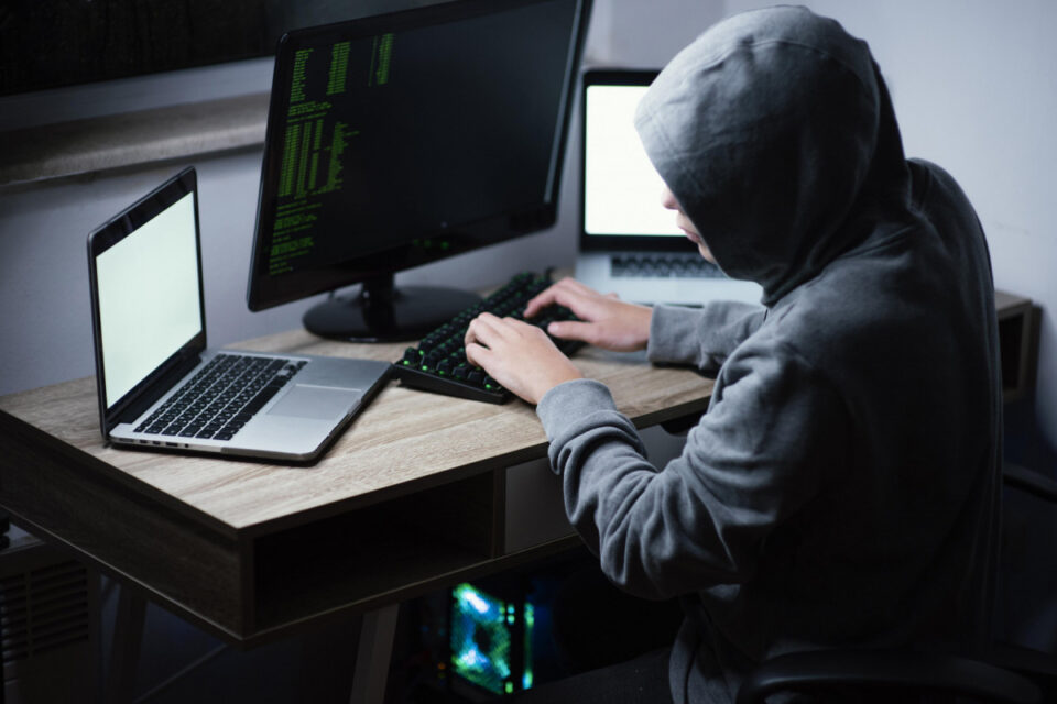 empresa opera a infraestrutura de Pix C&M Software O que se sabe sobre o ataque hacker que desviou milhões de reais de bancos e afetou o Pix
