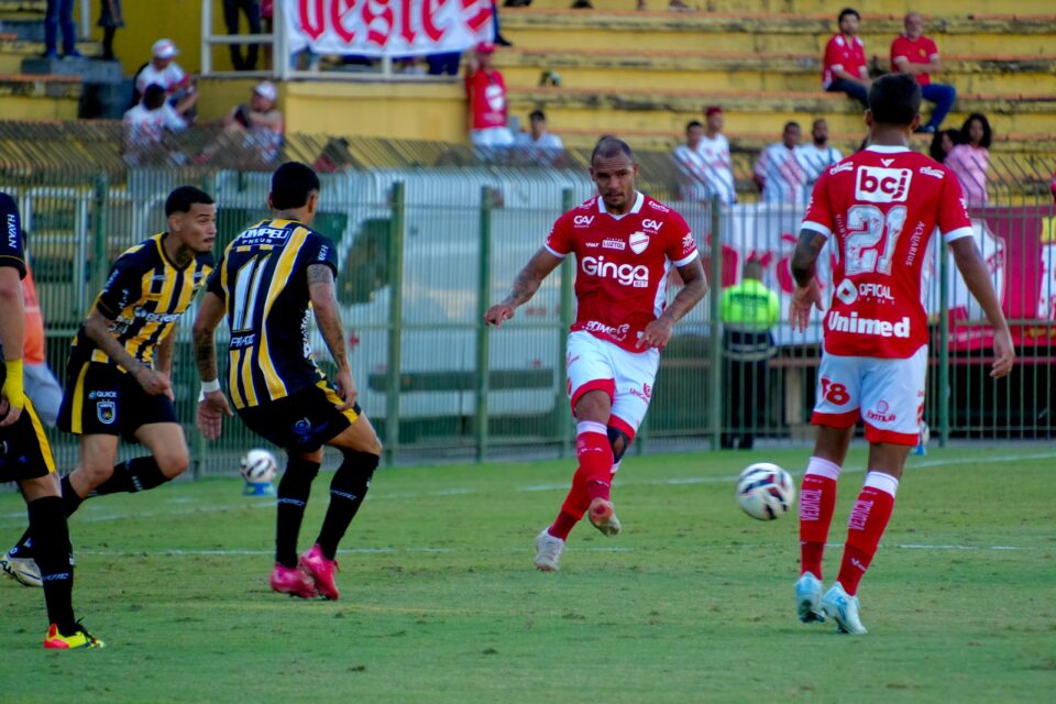 Volta Redonda 2x1 Vila Nova