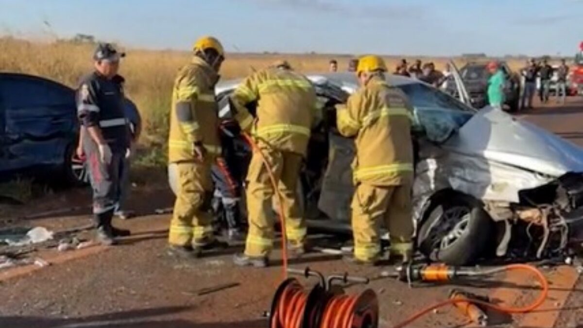 Imagem da vítima presa nas ferragens