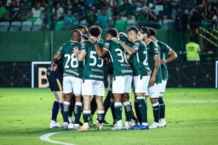 Goiás fecha primeiro turno com melhor campanha