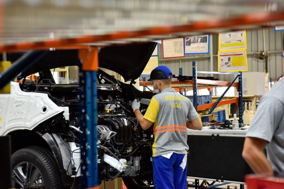 Goiás lidera ações para proteger empresas e empregos diante do tarifaço dos EUA
