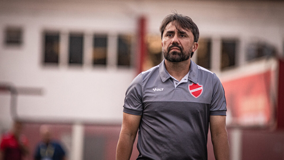 Vila nova arranca empate e Luizinho avalia desempenho